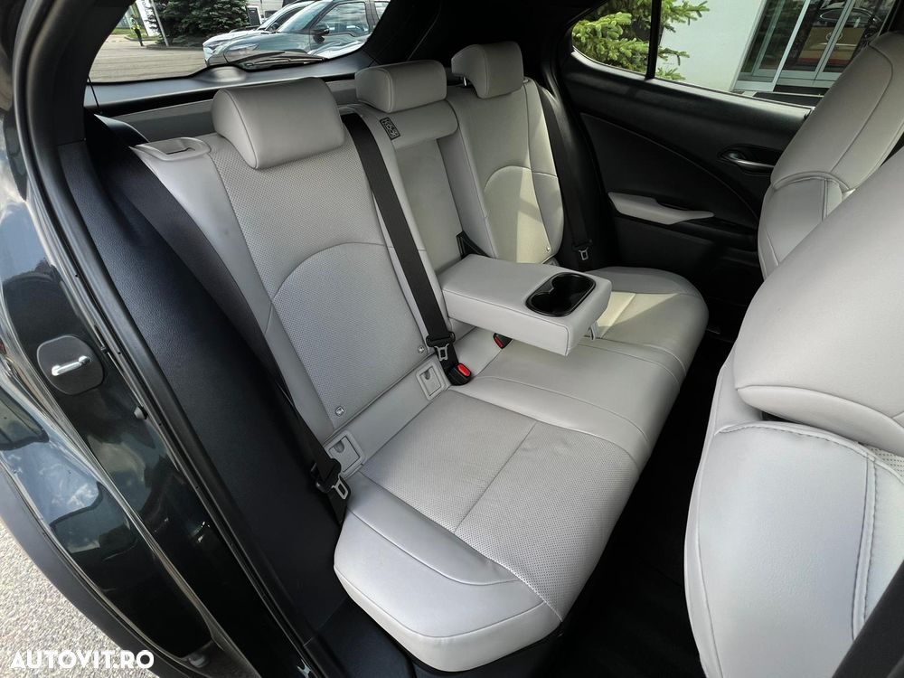 Lexus UX 250h Luxury Line - 14