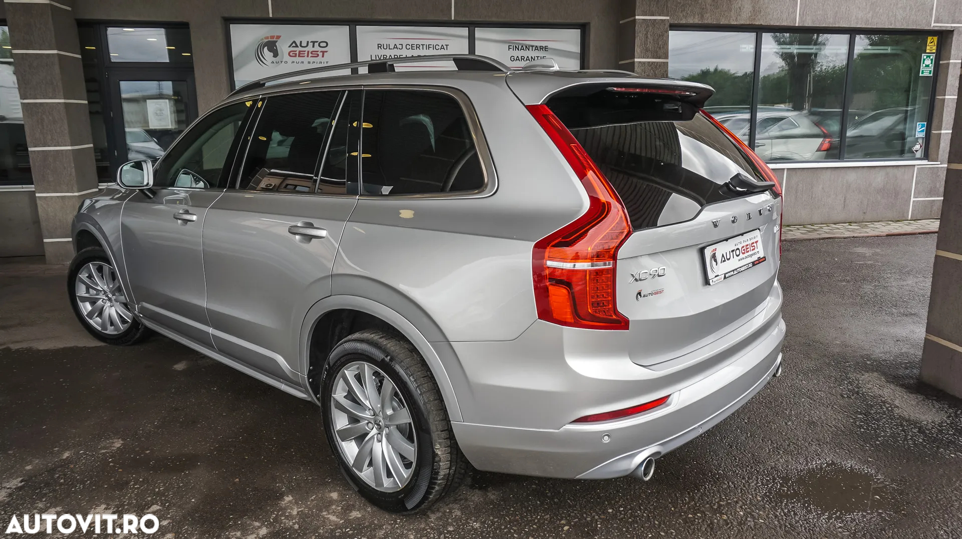Volvo XC 90 D5 AWD Geartronic RDesign - 36