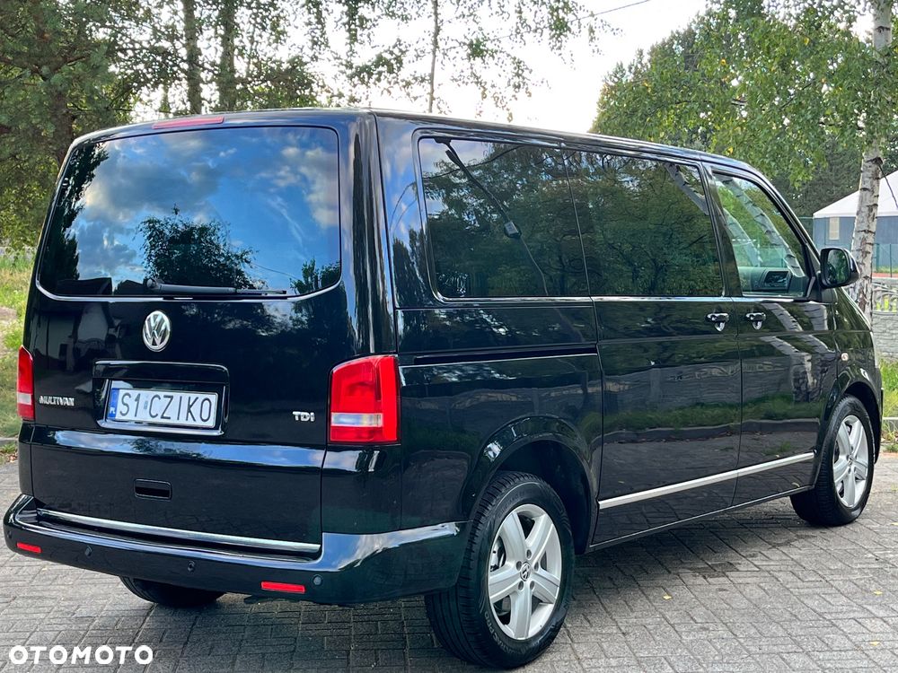 Volkswagen Multivan - 13