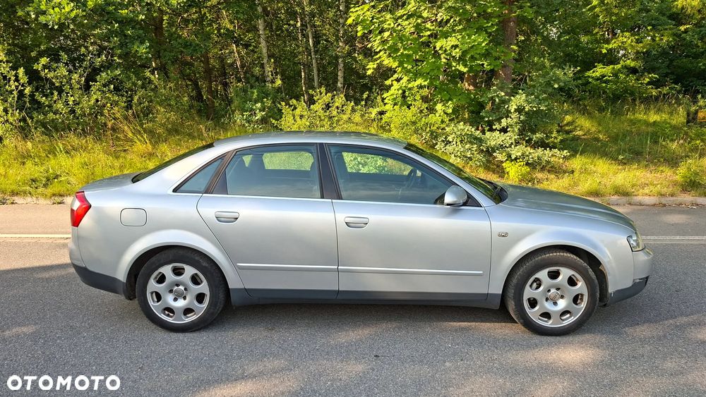 Audi A4 Limousine - 3