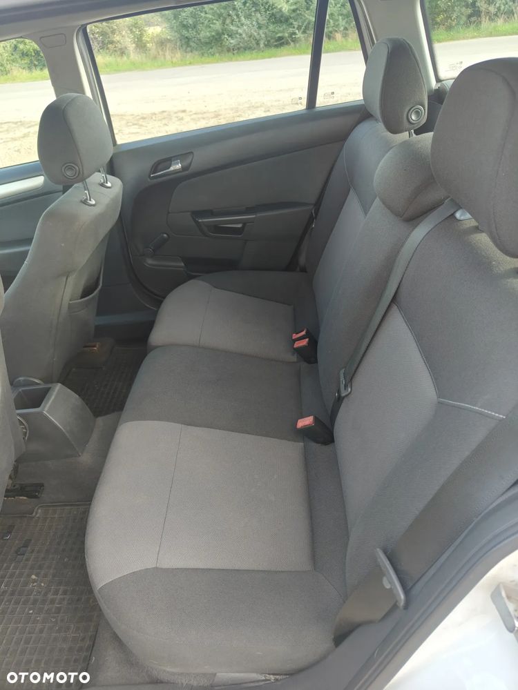 Opel Astra III 1.7 CDTI Cosmo - 15