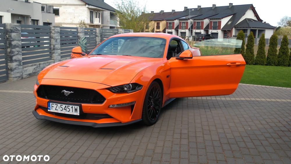 Ford Mustang - 4