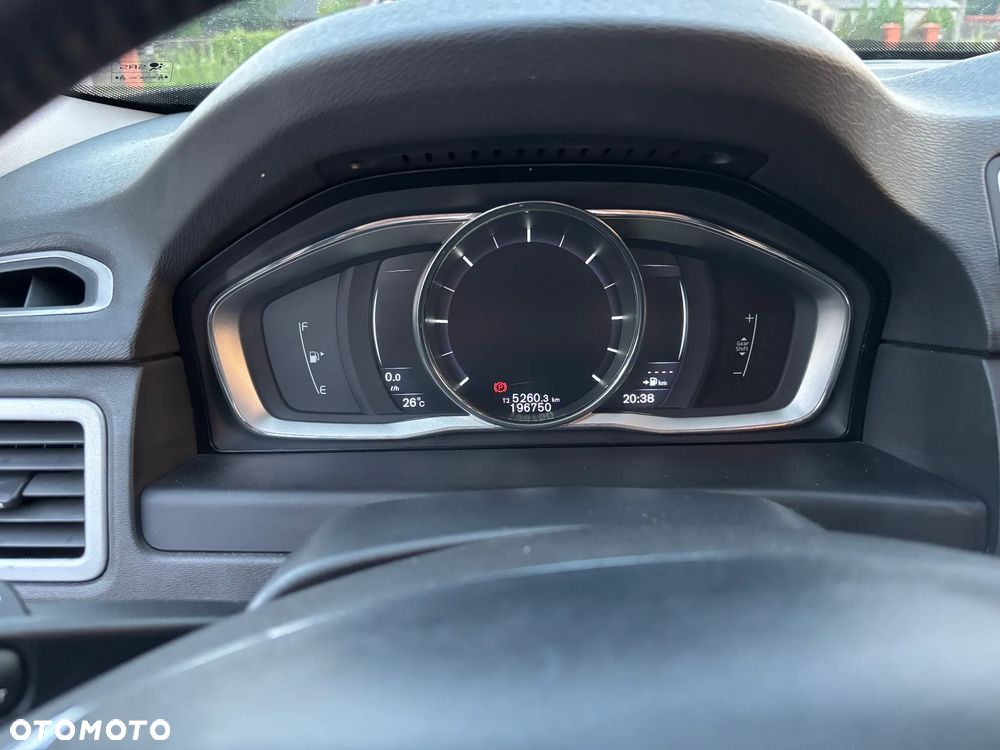 Volvo V70 D4 Kinetic - 19