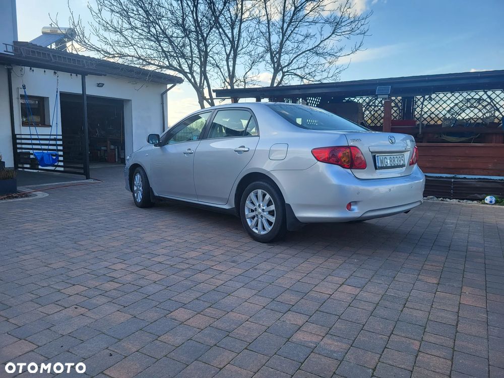Toyota Corolla - 4