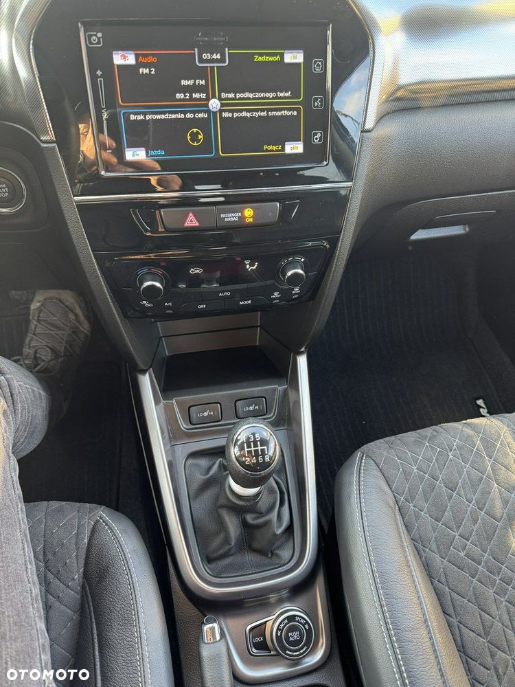 Suzuki Vitara 1.4 Boosterjet mHEV Premium Plus 4WD - 12