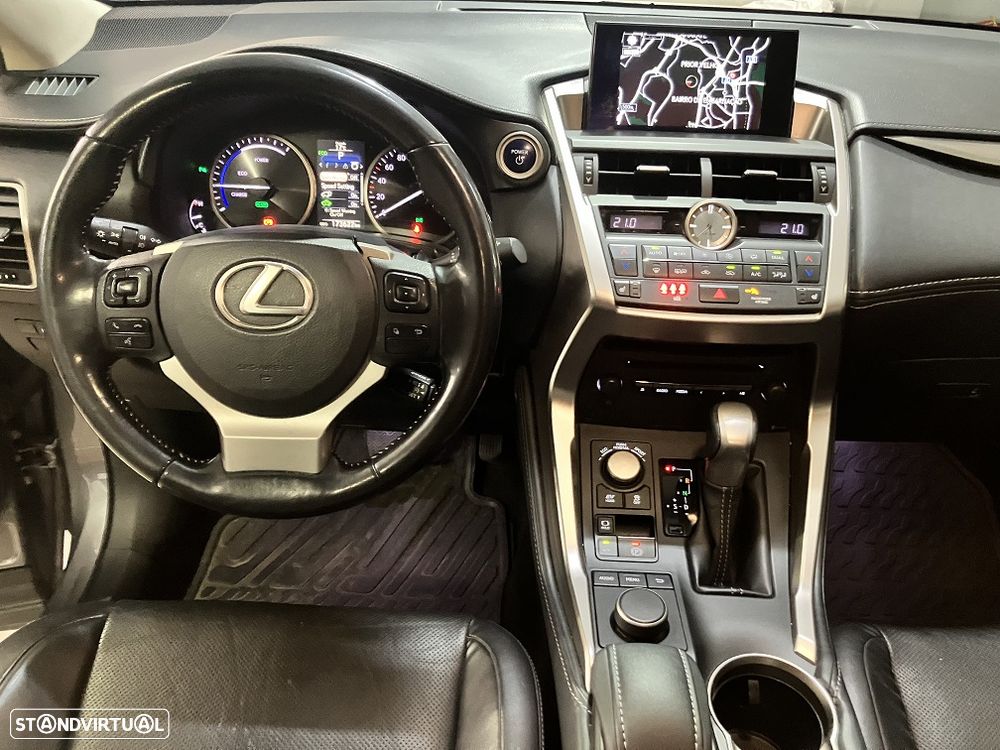 Lexus NX 300h Executive Plus - 23