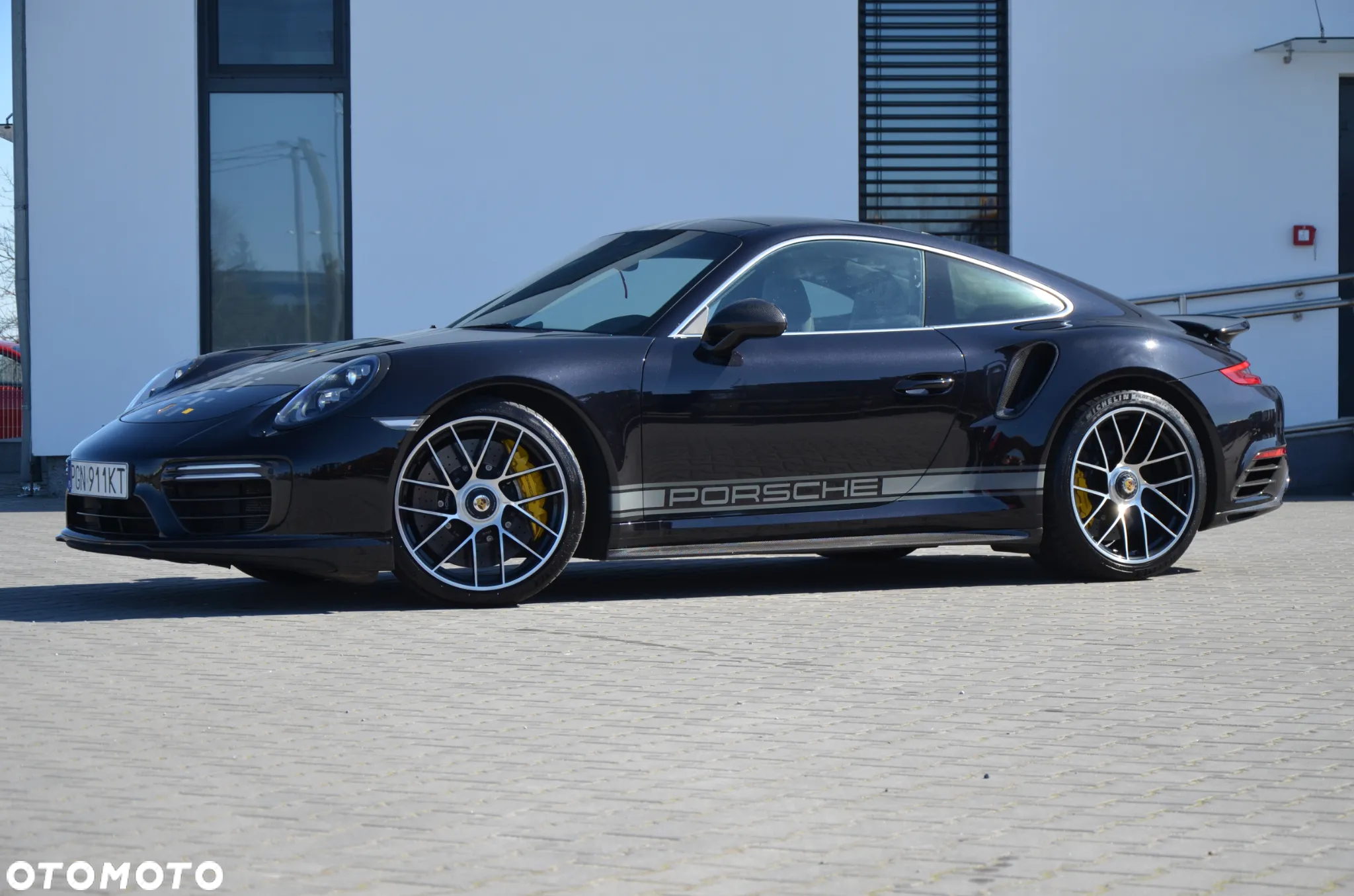 Porsche 911 Turbo S - 6