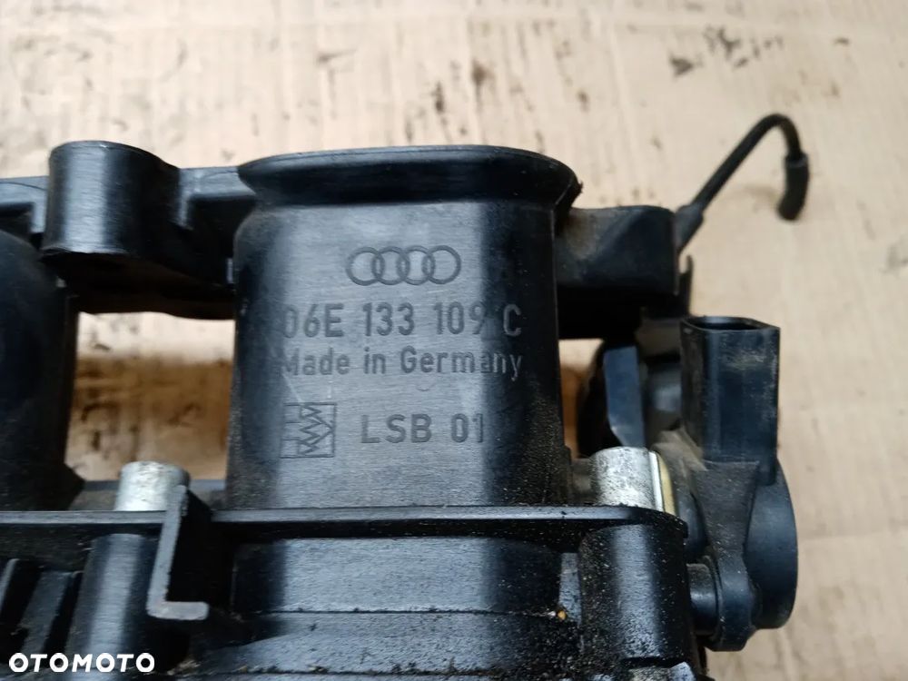 Kolektor ssący Audi A6 C6 3.2 FSI 06E133109C - 7