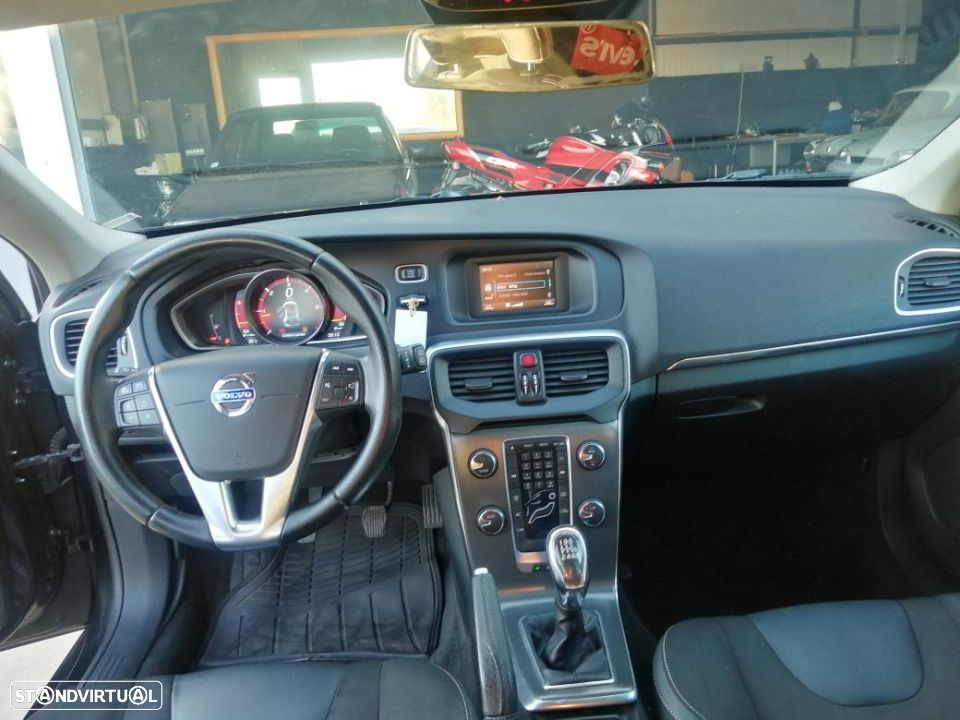 Volvo V40 2.0 D4 Summum - 10