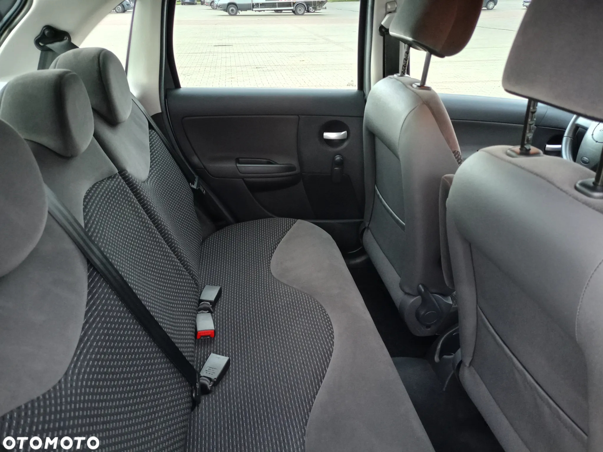 Citroën C3 1.1i First - 19