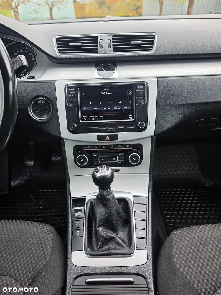 Volkswagen Passat - 7