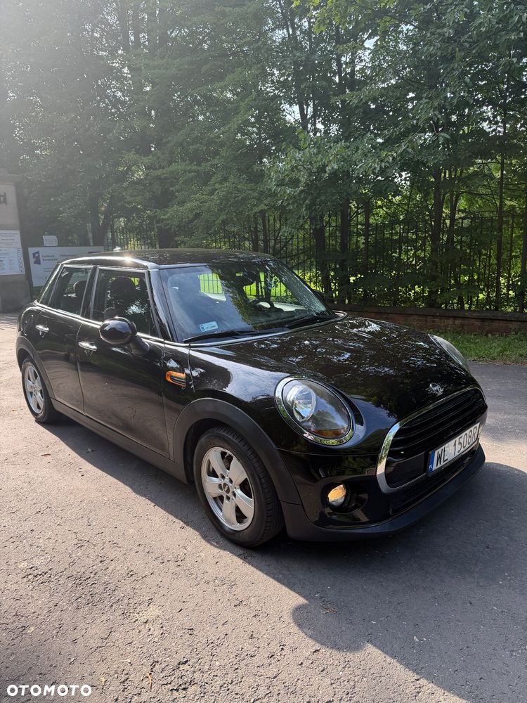 MINI Cooper Standard - 1