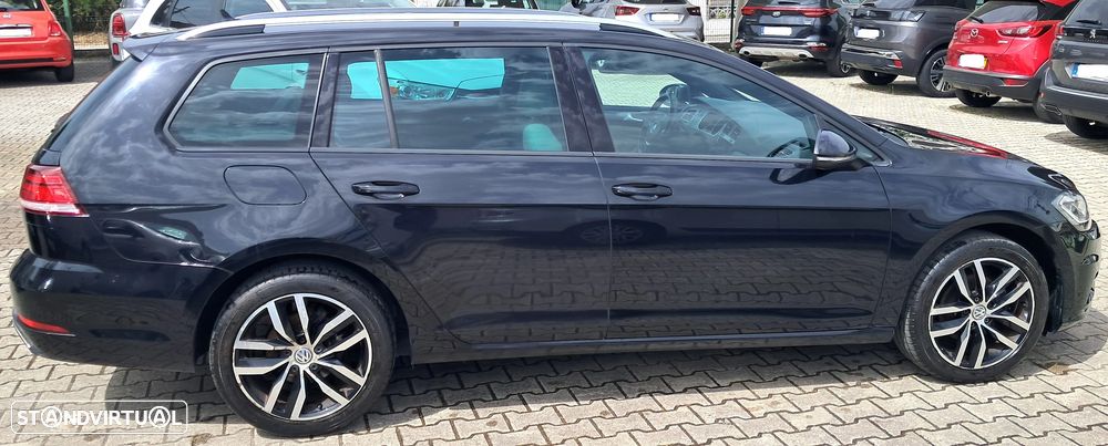 Volkswagen Golf Variant 1.6 TDi Confortline DSG — fotografia 19