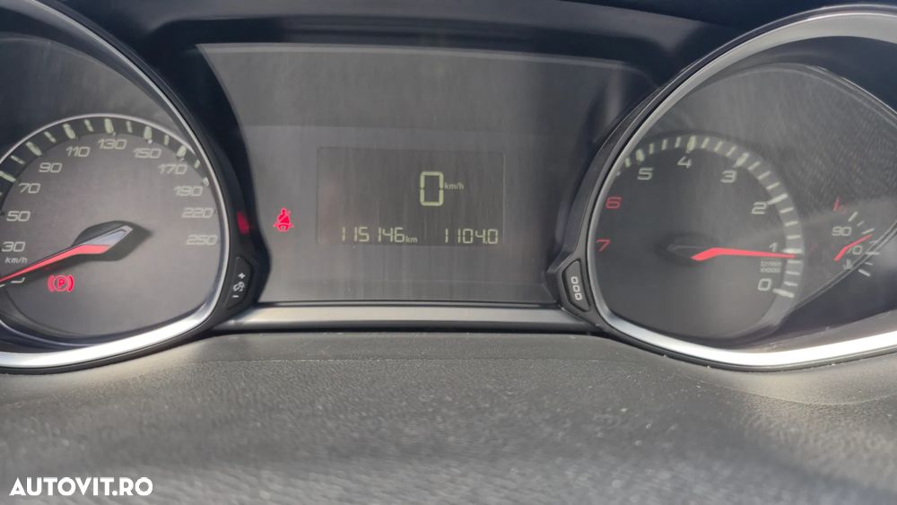 Peugeot 308 1.2 L PureTech Turbo S&S Active - 6