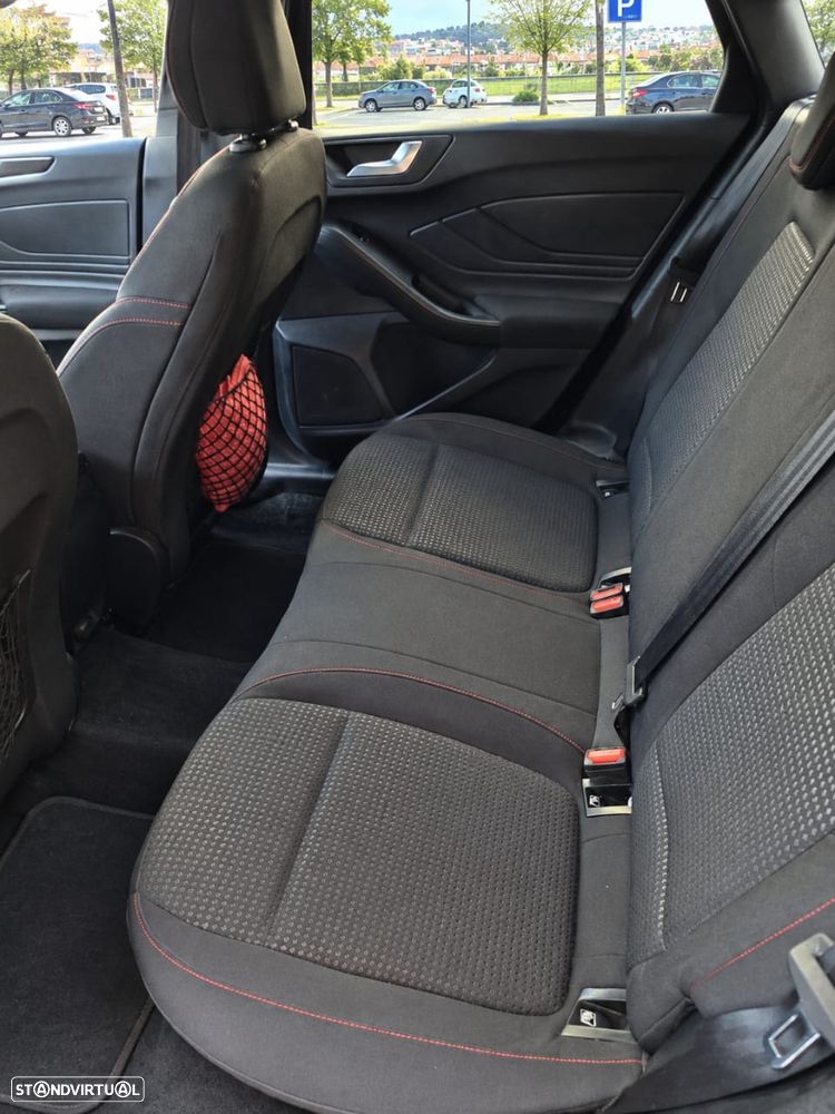 Ford Focus 1.0 EcoBoost ST-Line - 6