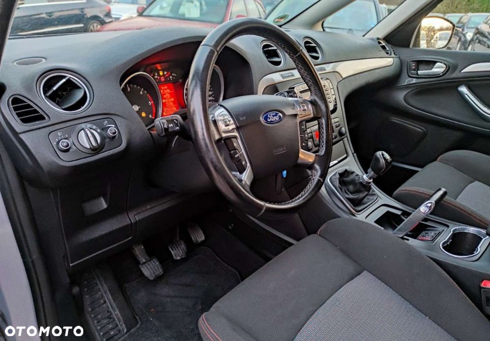 Ford S-Max 2.0 TDCi Trend - 16