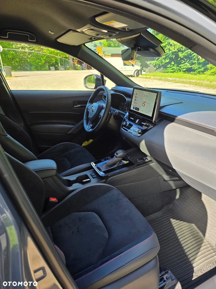 Toyota Corolla Cross - 11