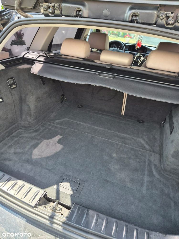BMW Seria 3 318i - 26