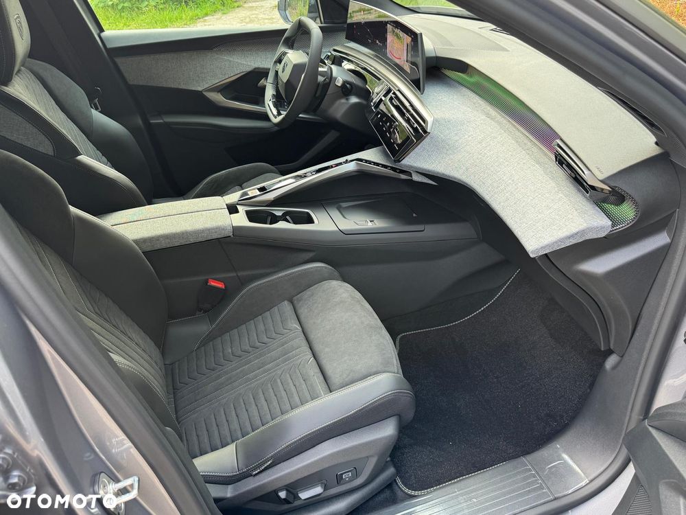 Peugeot 5008 1.2 PureTech mHEV Allure Pack S&S e-DCS6 - 14