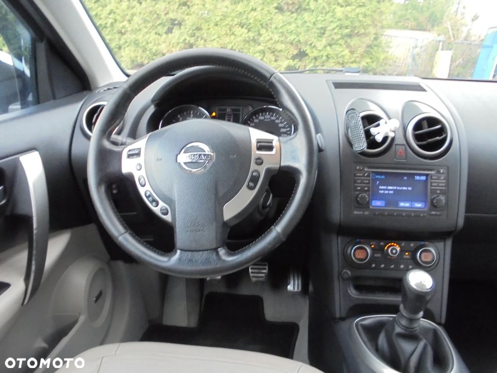 Nissan Qashqai+2 2.0 dCi DPF tekna - 11