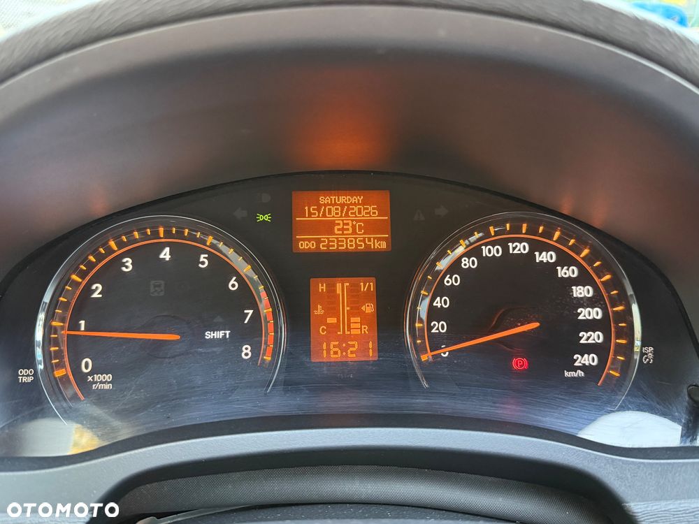 Toyota Avensis - 26
