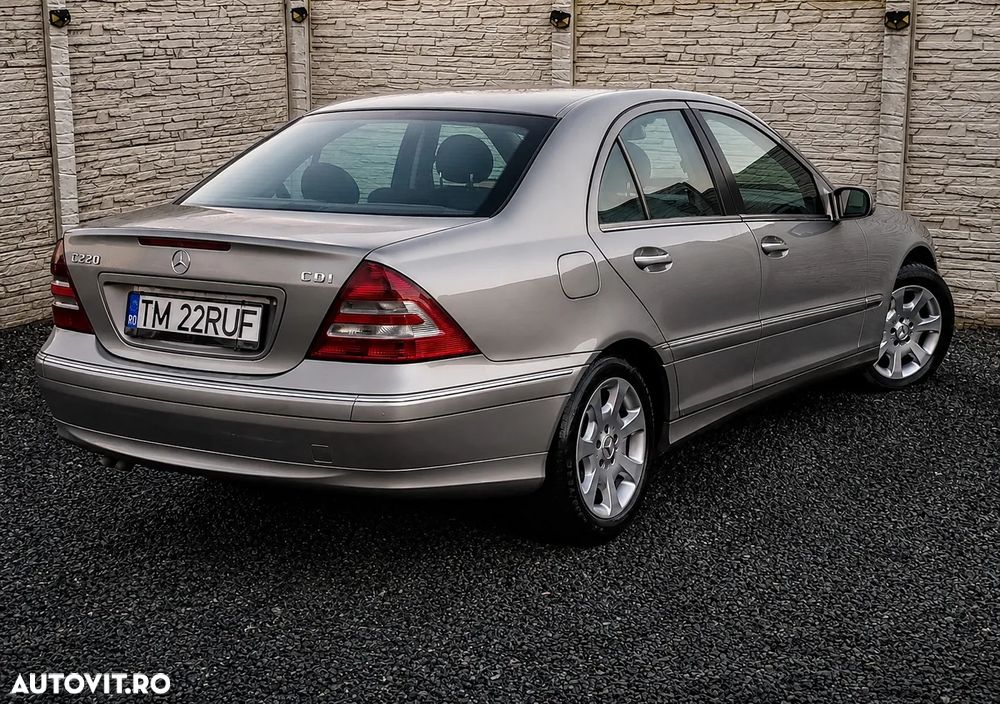 Mercedes-Benz C - 4