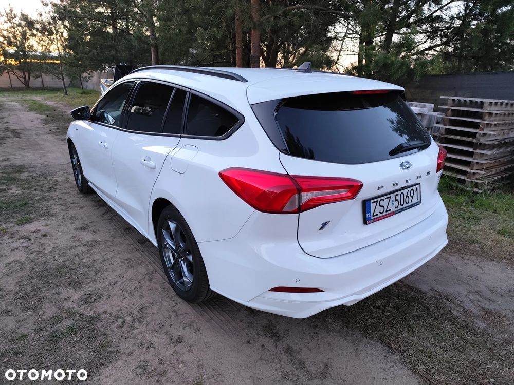 Ford Focus 1.0 EcoBoost Hybrid ST-LINE STYLE - 2