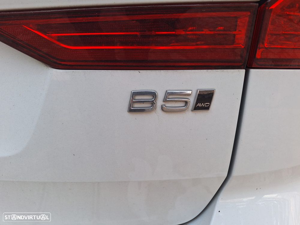 Volvo XC 60 2.0 B5 Inscription AWD - 16