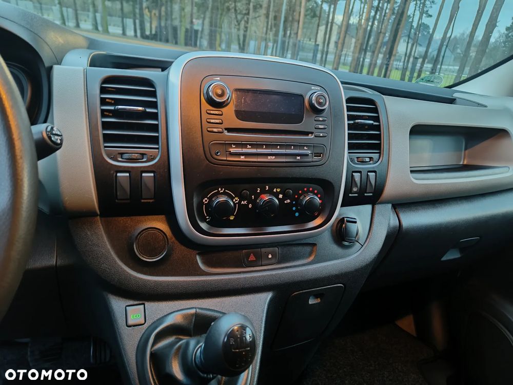 Renault Trafic - 12