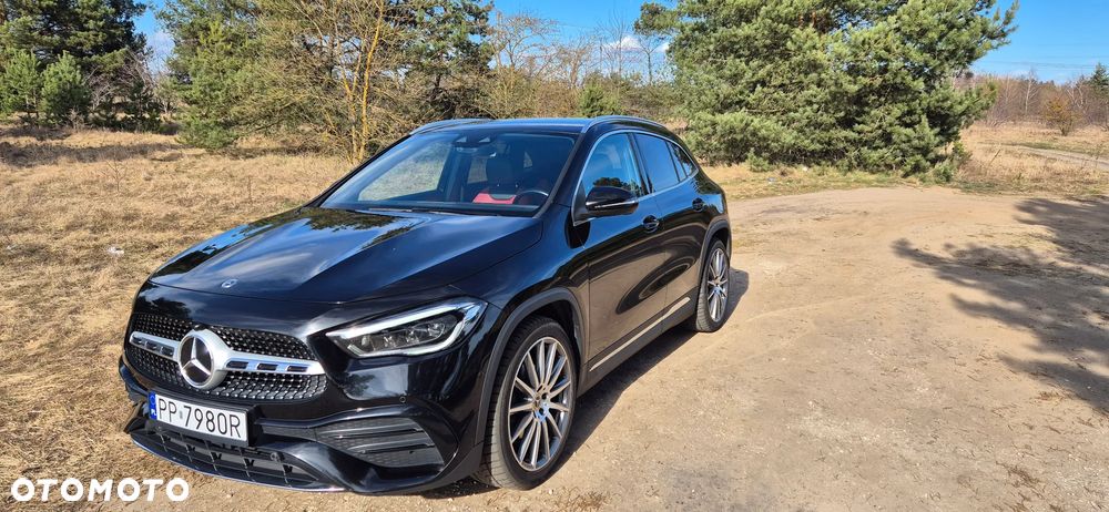 Mercedes-Benz GLA 200 - 1
