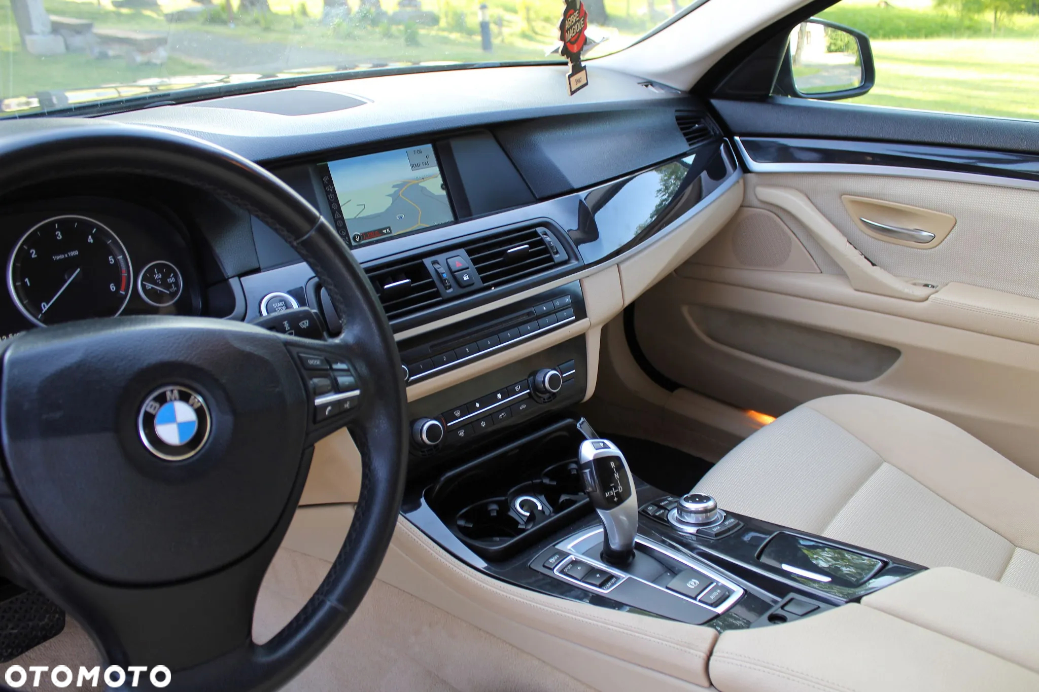 BMW Seria 5 520d Touring Modern Line - 9