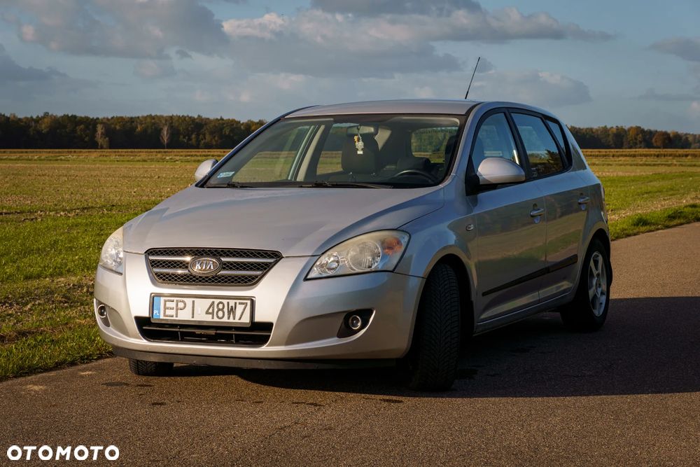Kia Ceed - 1