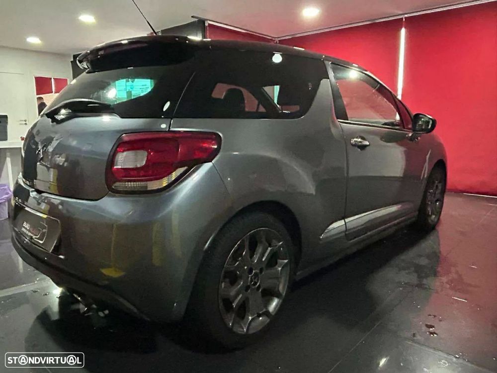 Citroën DS3 1.6 e-HDi So Chic - 3