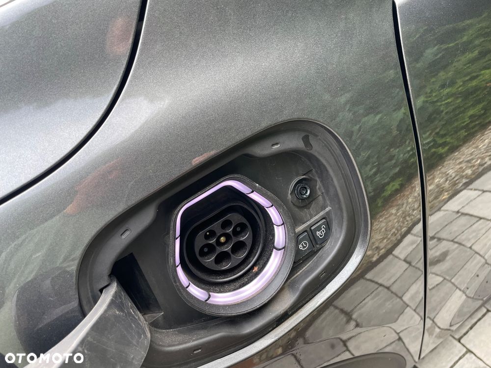 Ford Kuga - 16