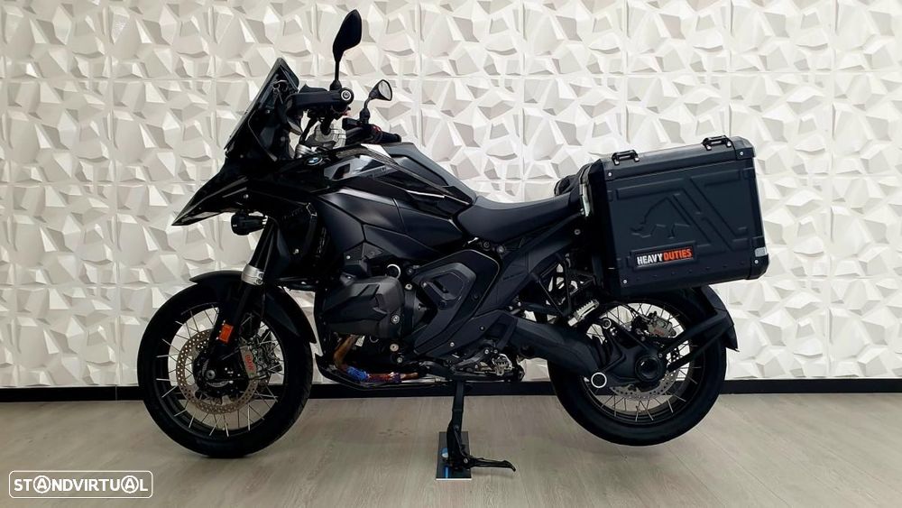 BMW R 1300 GS Tripple Black - 1