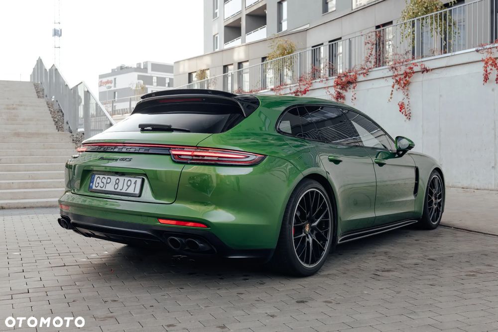 Porsche Panamera GTS GPF Sport Turismo - 11