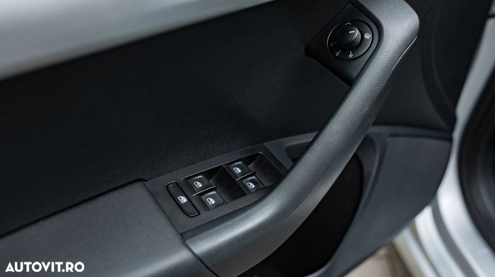 Skoda Octavia Combi Diesel 1.6 TDI DSG Style - 24