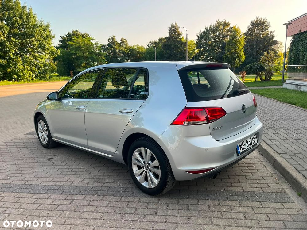 Volkswagen Golf 1.2 TSI BMT Comfortline - 3