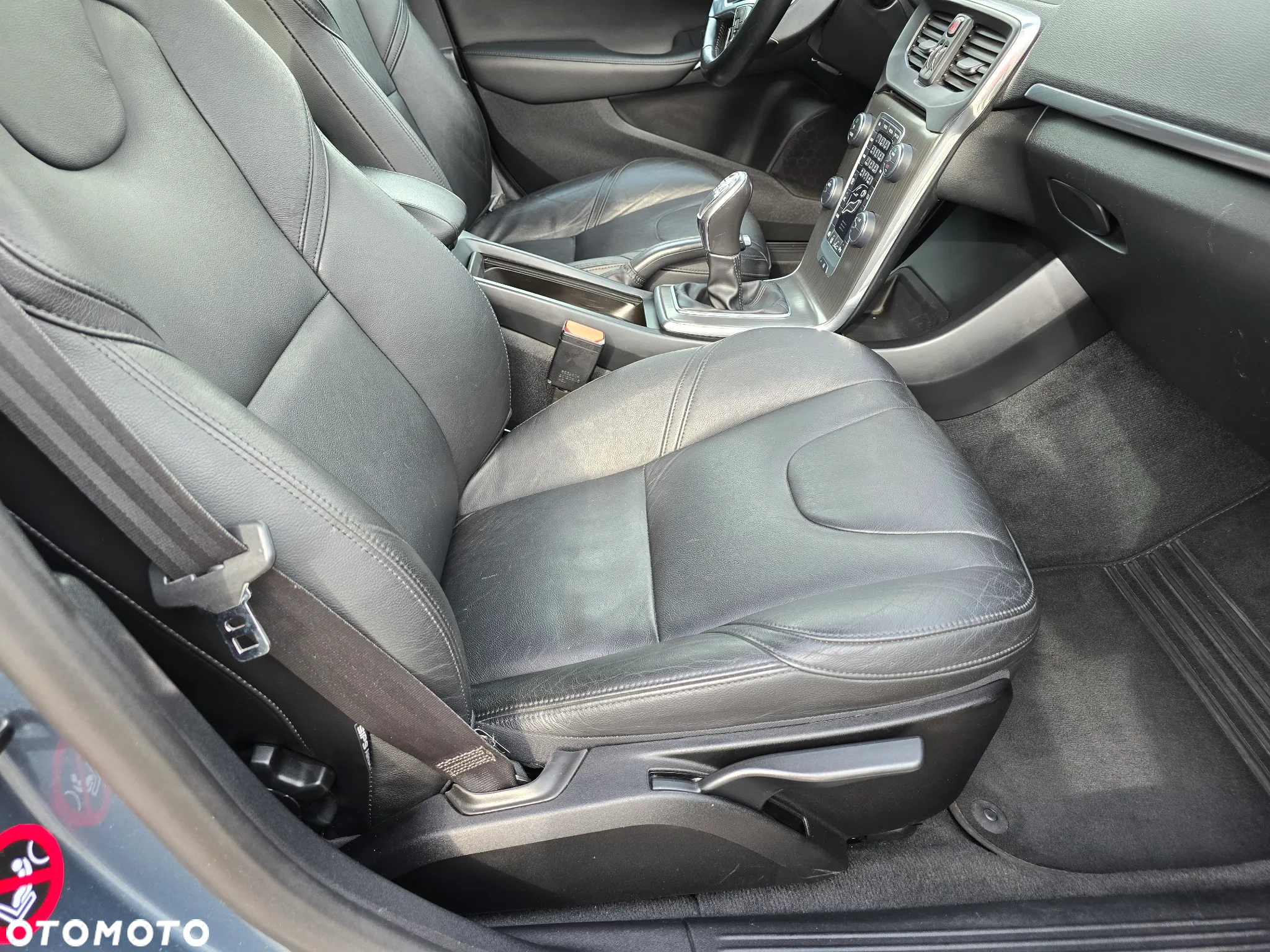 Volvo V40 D2 Momentum - 29