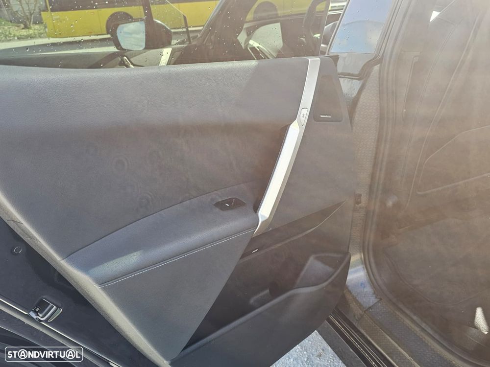 BMW iX xDrive40 - 12