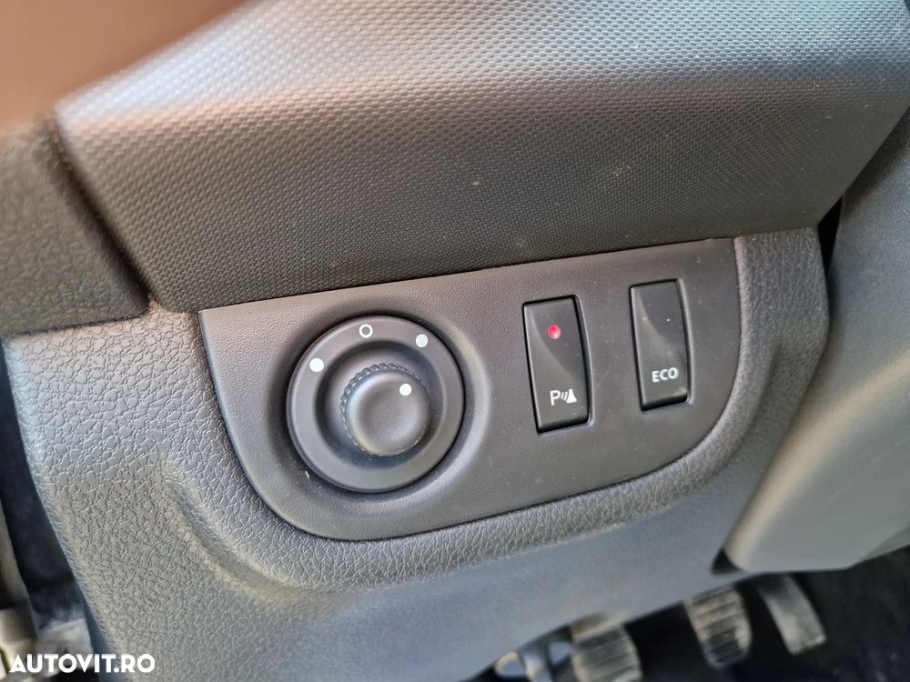 Dacia Logan 0.9 TCe 90 CP Laureate - 18