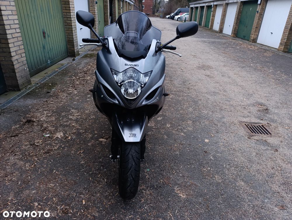 Suzuki GSX - 7