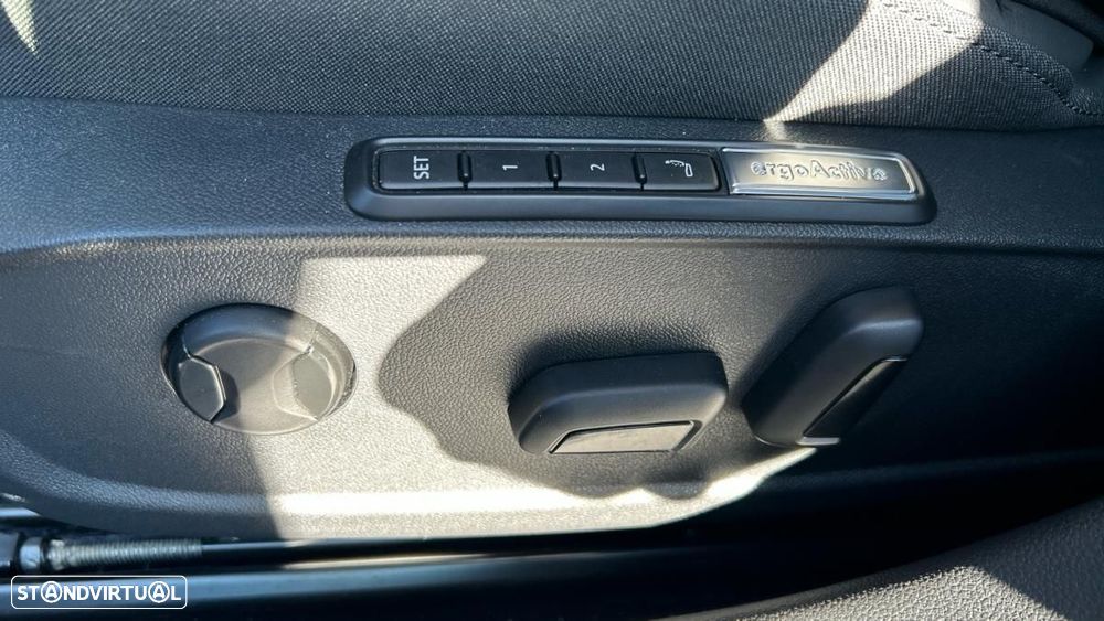VW Golf Variant 1.5 eTSI Life DSG - 9