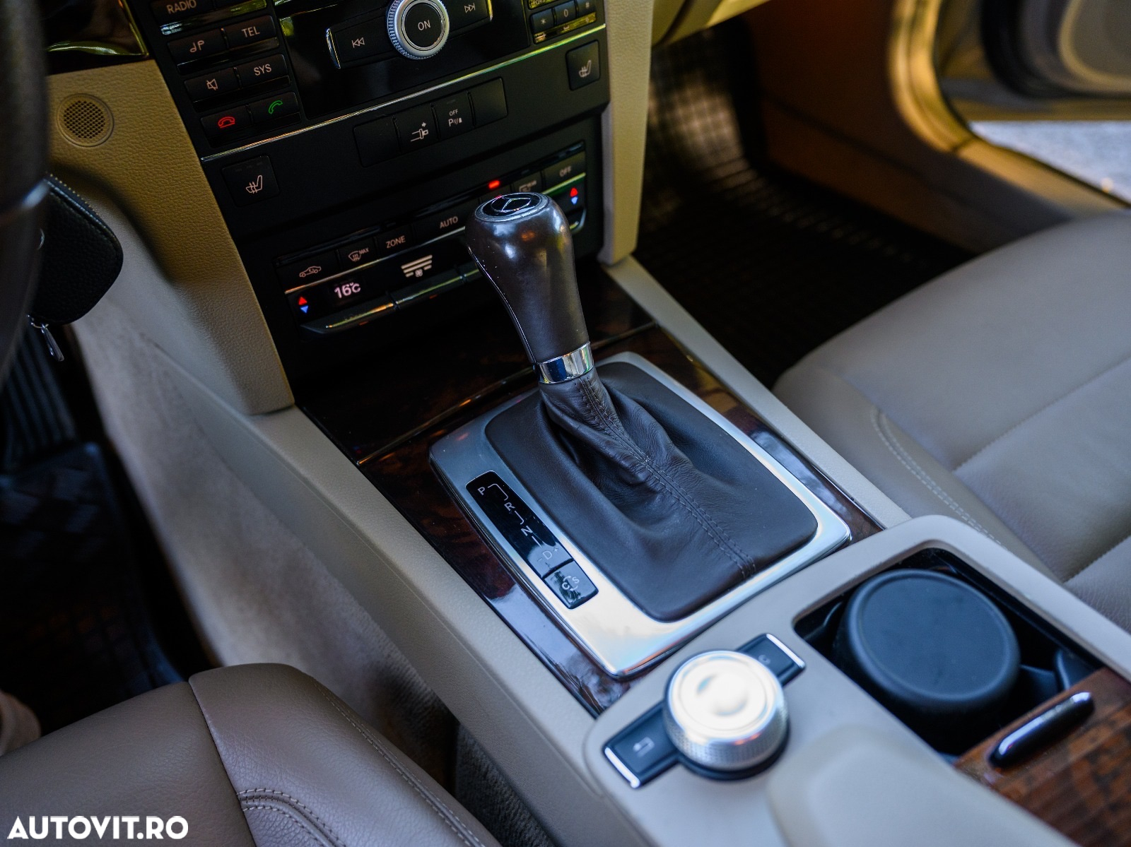 Mercedes-Benz E - 16