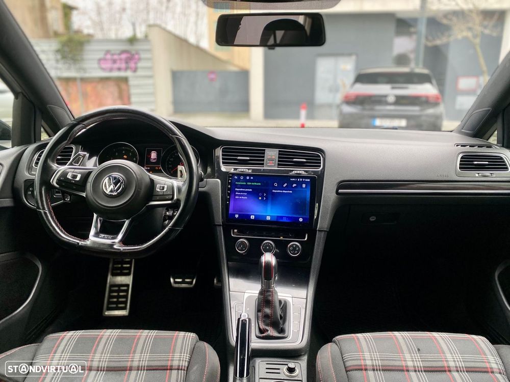 VW Golf 2.0 TSi GTi DSG - 21