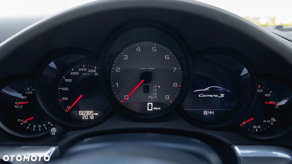 Porsche 911 Carrera S PDK - 28