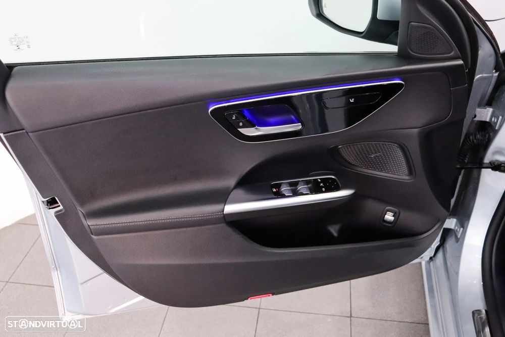 Mercedes-Benz C 220 d Avantgarde - 32