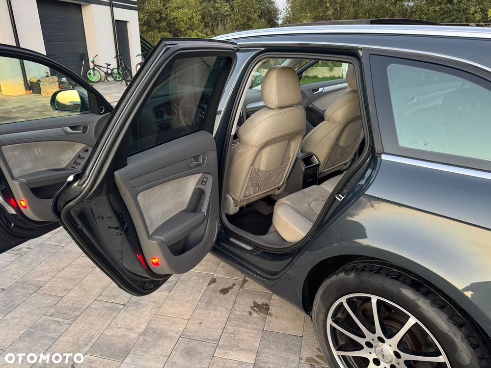Audi A4 Avant - 14