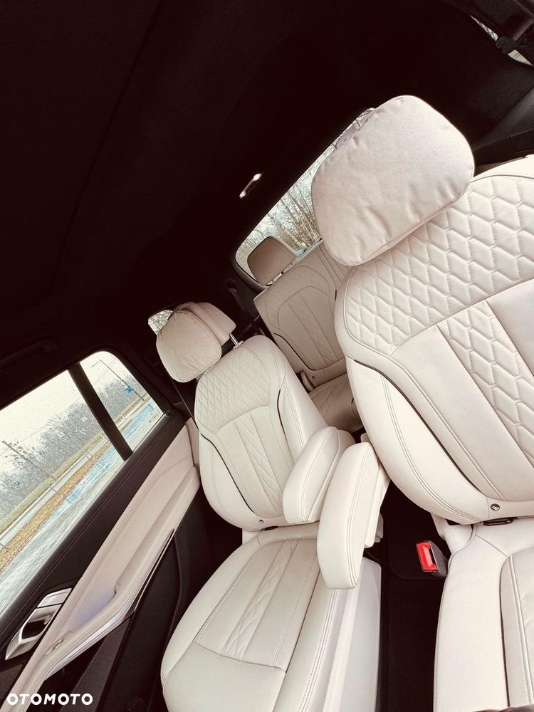 BMW X7 - 12