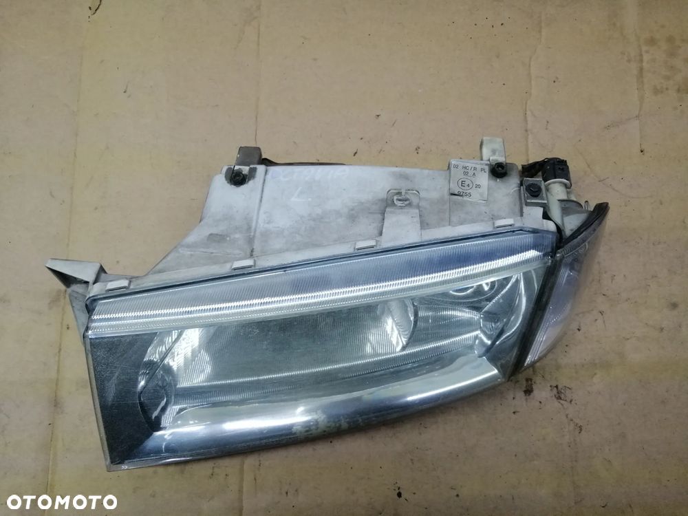 Skoda Octavia I Lift lampy przód komplet 1U1941015K 1U1941016K EU - 10